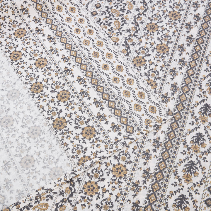 Detailed view of the intricate border pattern and neat hem on the DAUAOTO vintage block print lightweight cotton flat sheet.