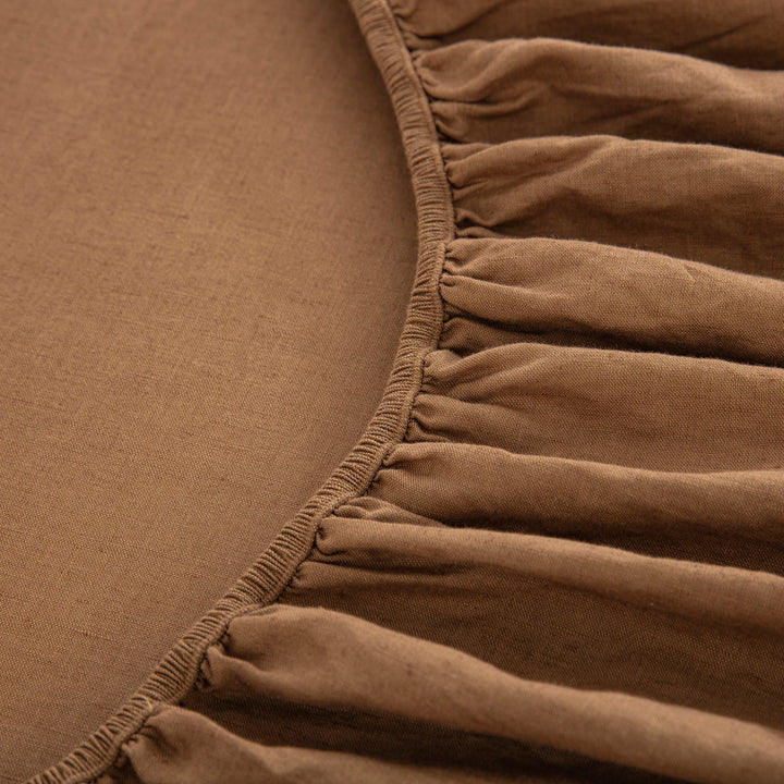 Fully elasticized cognac brown fitted sheet with durable full-wrap stretch fitting mattresses up to 14-16 inches deep - DAUAOTO