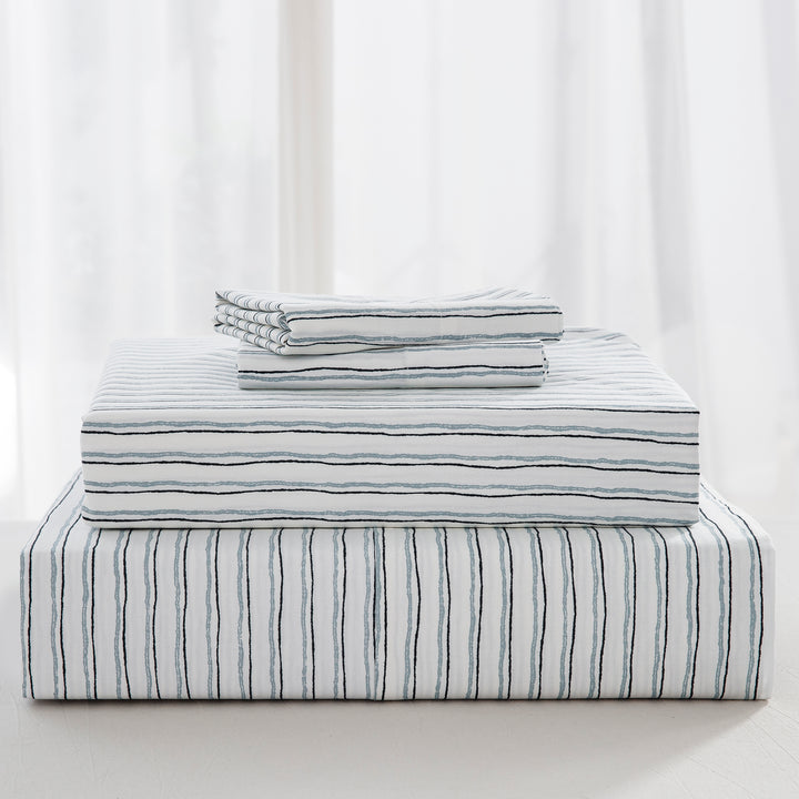 Complete bedding ensemble in hand-painted stripe print including flat sheet, fitted sheet, and coordinating pillowcases - DAUAOTO