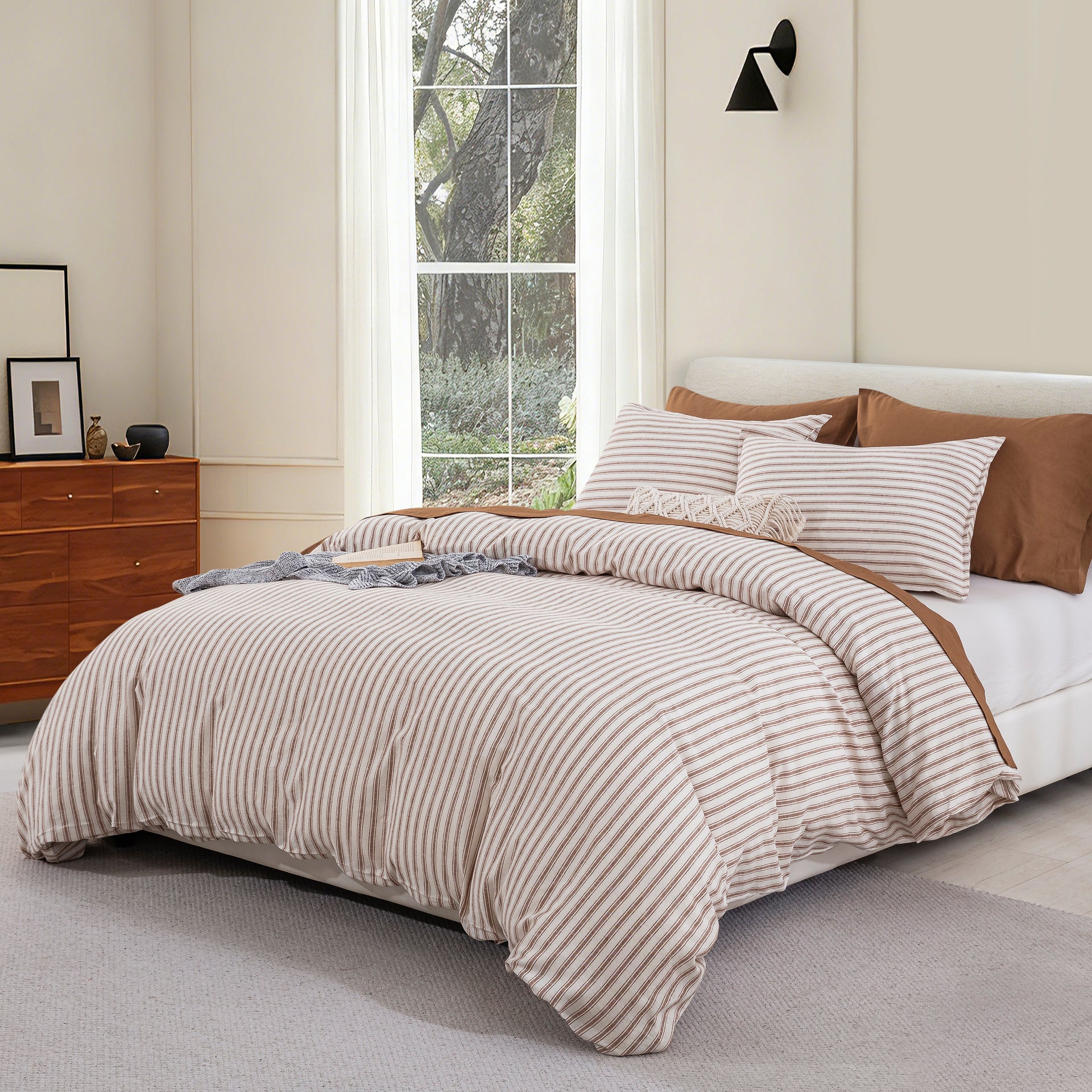 Cozy rustic farmhouse bedroom featuring the Caramel Yarn-Dyed Stripe 55% Linen 45% Cotton Blend Duvet Cover Set - DAUAOTO