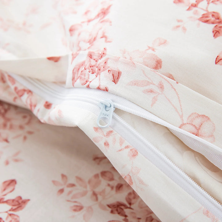 Extended discreet hidden zipper closure designed for effortless bedmaking on the vintage blush cotton duvet cover - DAUAOTO
