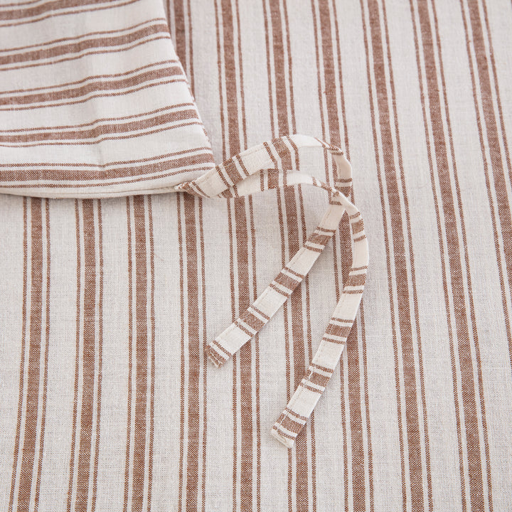 Durable interior corner ties to secure the duvet insert inside the breathable caramel stripe linen cotton cover - DAUAOTO