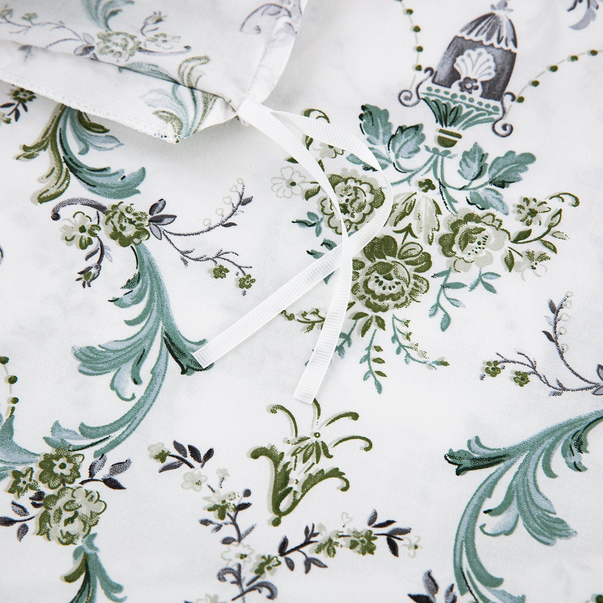 Robust interior corner ties to ensure a secure and snug fit for the duvet insert inside the cotton bedding - DAUAOTO