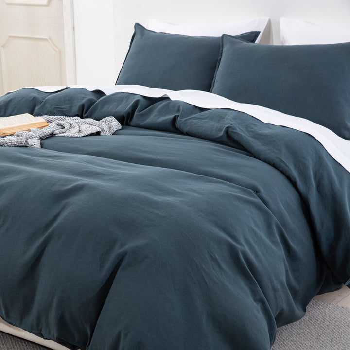 Angled view of the prewashed midnight slate blue linen cotton duvet set for a coveted lived-in feel - DAUAOTO