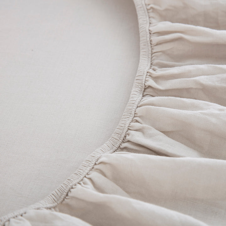 Fully elasticized natural oatmeal fitted sheet with durable full-wrap stretch fitting mattresses up to 14-16 inches deep - DAUAOTO