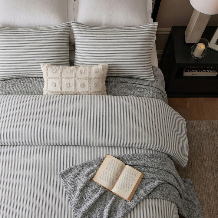 Top-down view of organic texture yarn-dyed stripe linen cotton bedding with a soft tailored pattern - DAUAOTO
