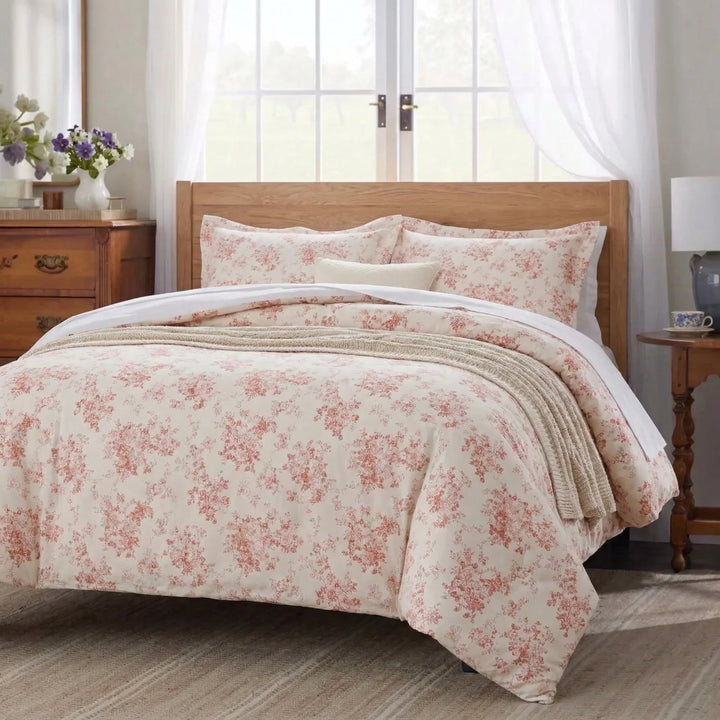 Cozy and romantic retreat styled with the shabby-chic vintage blush floral cotton bedding - DAUAOTO