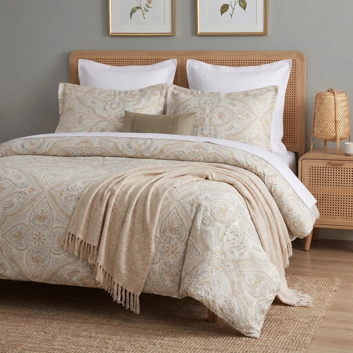 Adding textured warmth to a classic neutral decor with an intricately woven damask cotton duvet cover - DAUAOTO