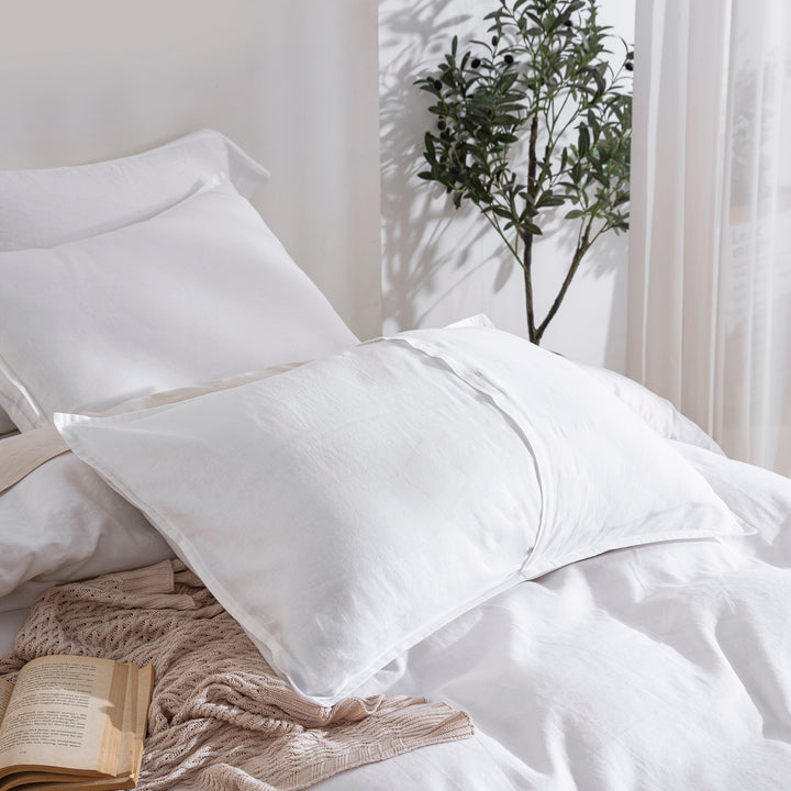 Classic white linen cotton pillow shams featuring a sleek and elegant envelope closure - DAUAOTO